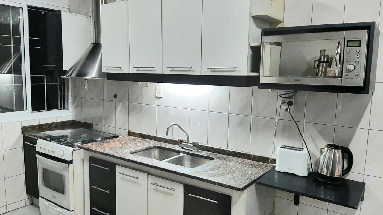 Casa Ideal Turistas En Mendoza, Ubicacion Perfecta, Patio Con Parrilla Y Parking Privado Gratis A 100 Mts Casa de férias Mendoza