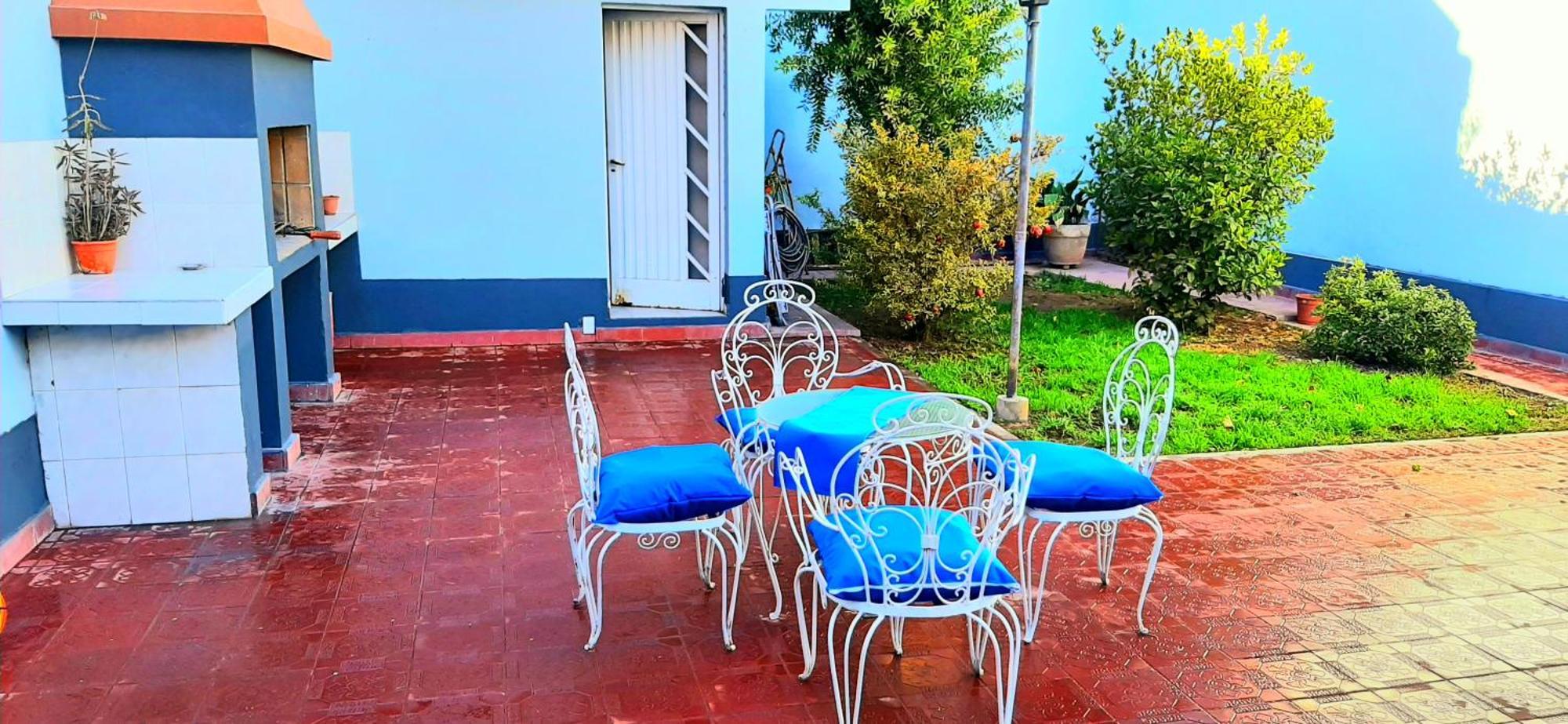 Casa Ideal Turistas En Mendoza, Ubicacion Perfecta, Patio Con Parrilla Y Parking Privado Gratis A 100 Mts Casa de férias